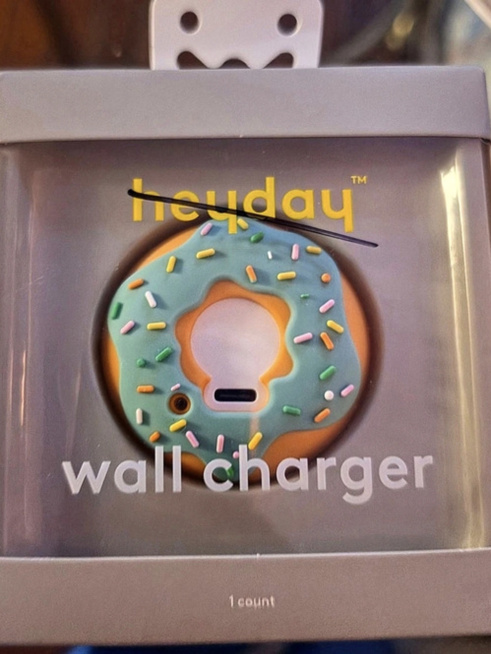 heyday Donut Wall Charger Pink & Green NWT